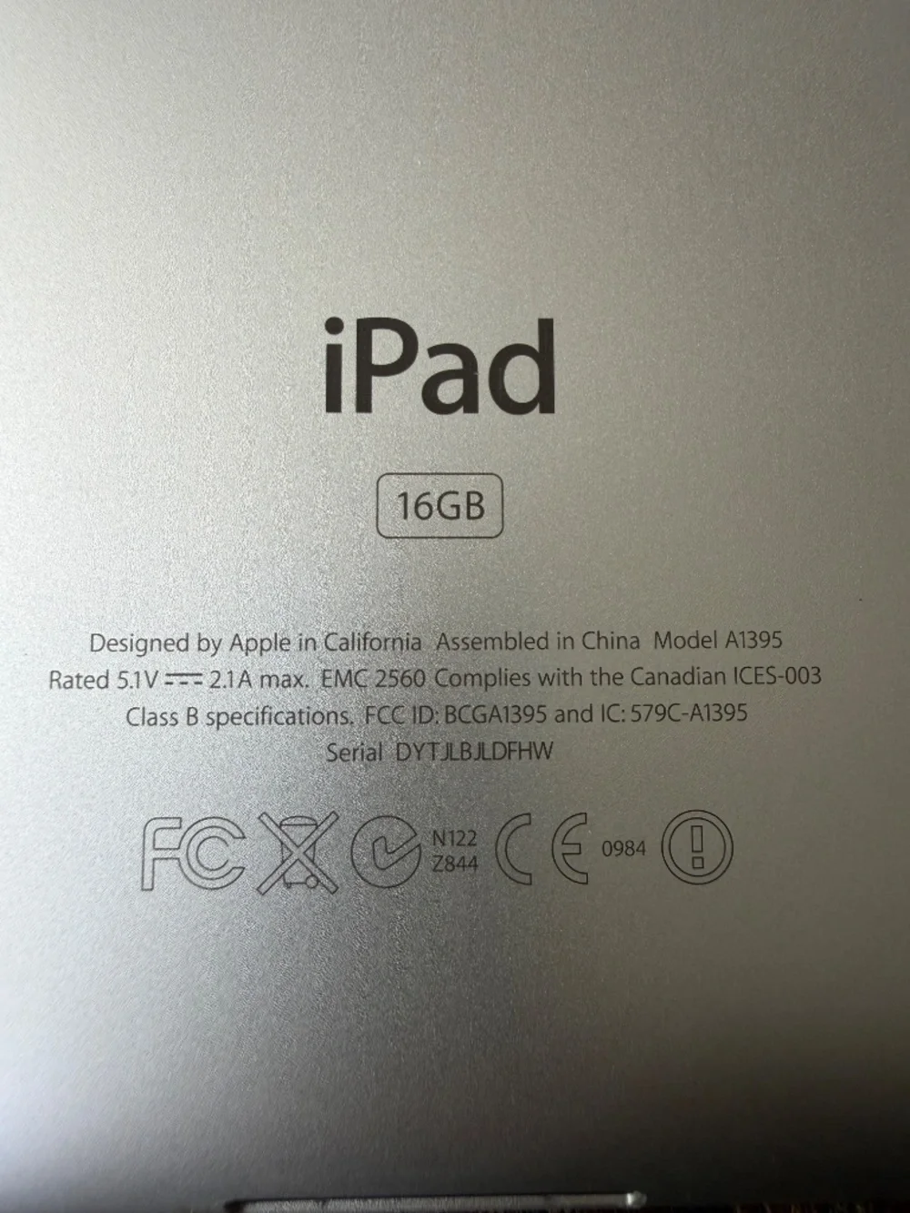 iPad 2 Model a1395 16GB with leather case as bonus